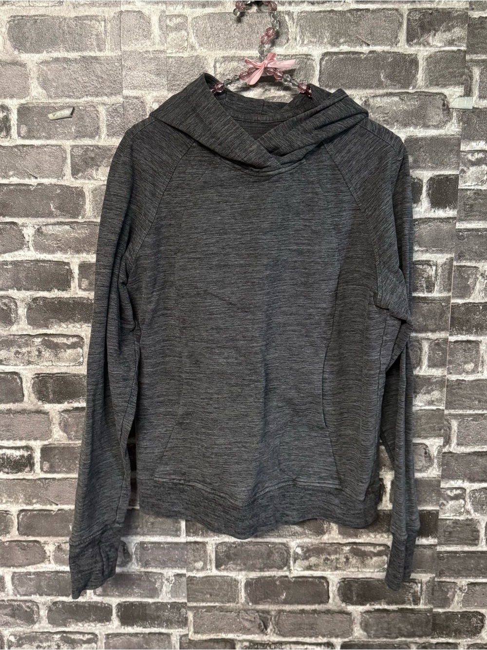 Lululemon Scuba Pullover hoodie sweatshirt 
Heathered Core Dark Grey